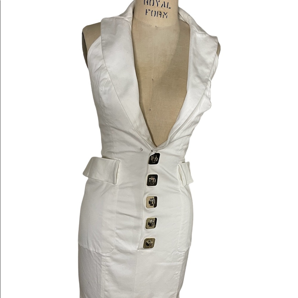 DSQUARED2 white backless dress with turn locks closure size 40 $1800